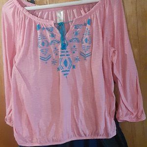 no bounderies ladies top